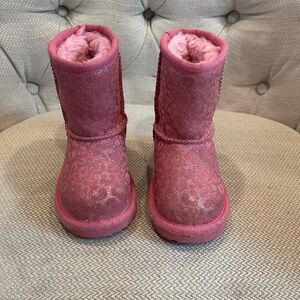 Ugg Classic II Glitter Leopard Suede Kid’s Bootie
